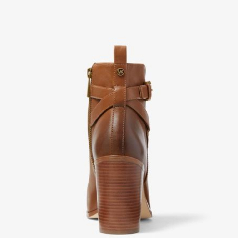 Micheal Kors Booties - Picture 10 of 16